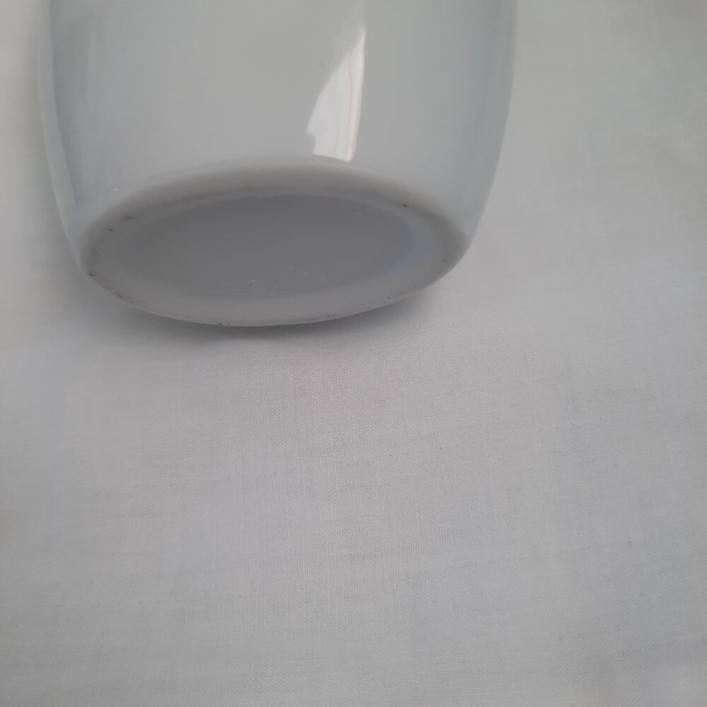 UNIQUE FLORAL PORCELAIN DECOR VASE - Picture 3 of 4